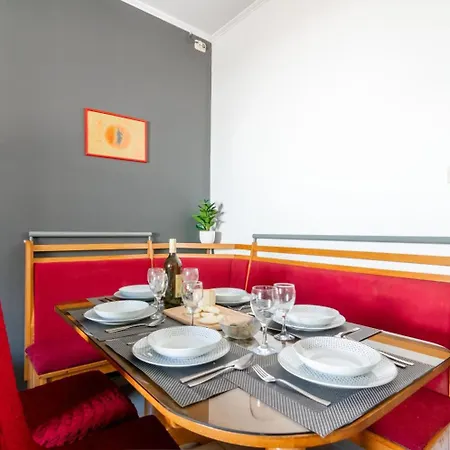 Mojca Pag Apartment