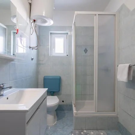 Apartment Mojca Pag Dinjiska