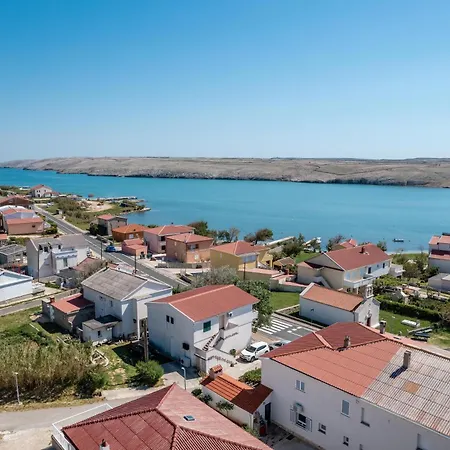 Mojca Pag Apartment *